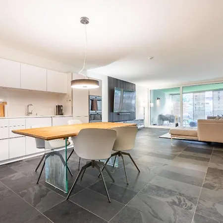 Luxus Mit Garten Apartment